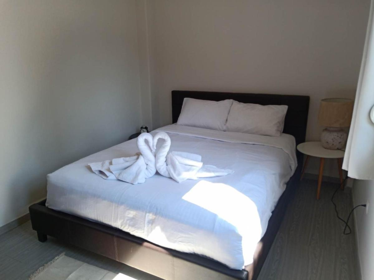 Victoros Apartment เอเธนส์ ภายนอก รูปภาพ