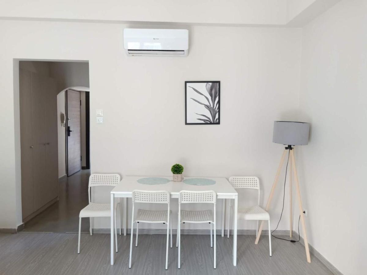 Victoros Apartment เอเธนส์ ภายนอก รูปภาพ